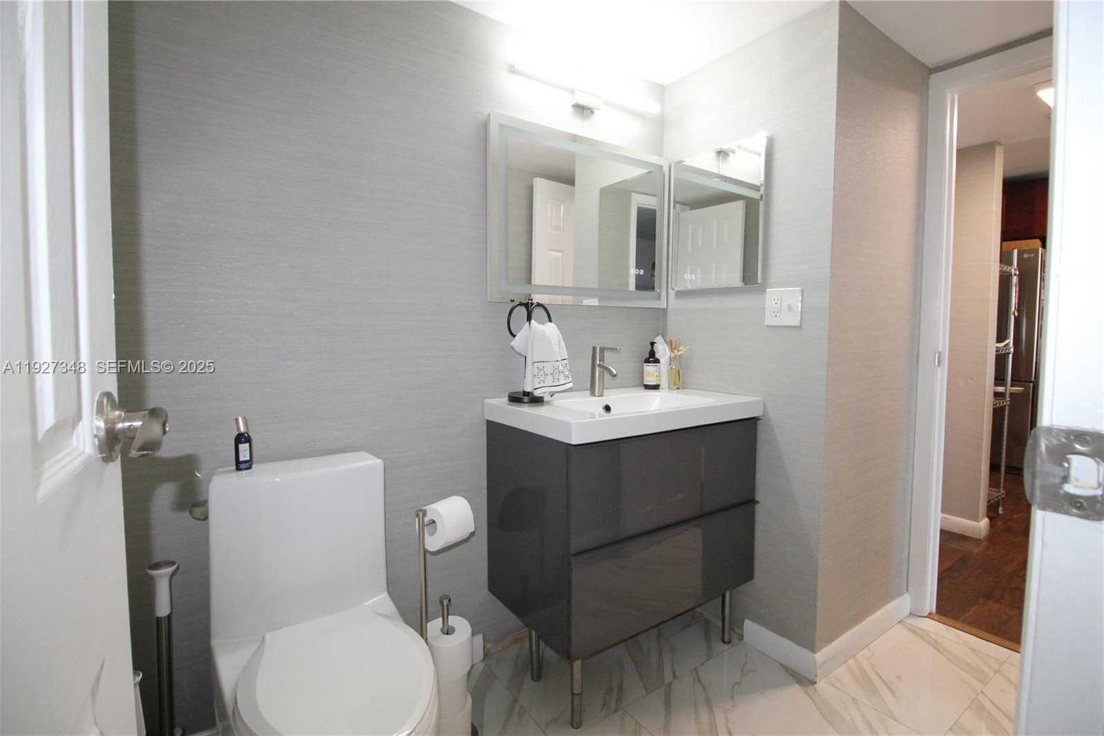 Small Image of 20379 WEST COUNTRY CLUB DR #2237, Aventura Number 15