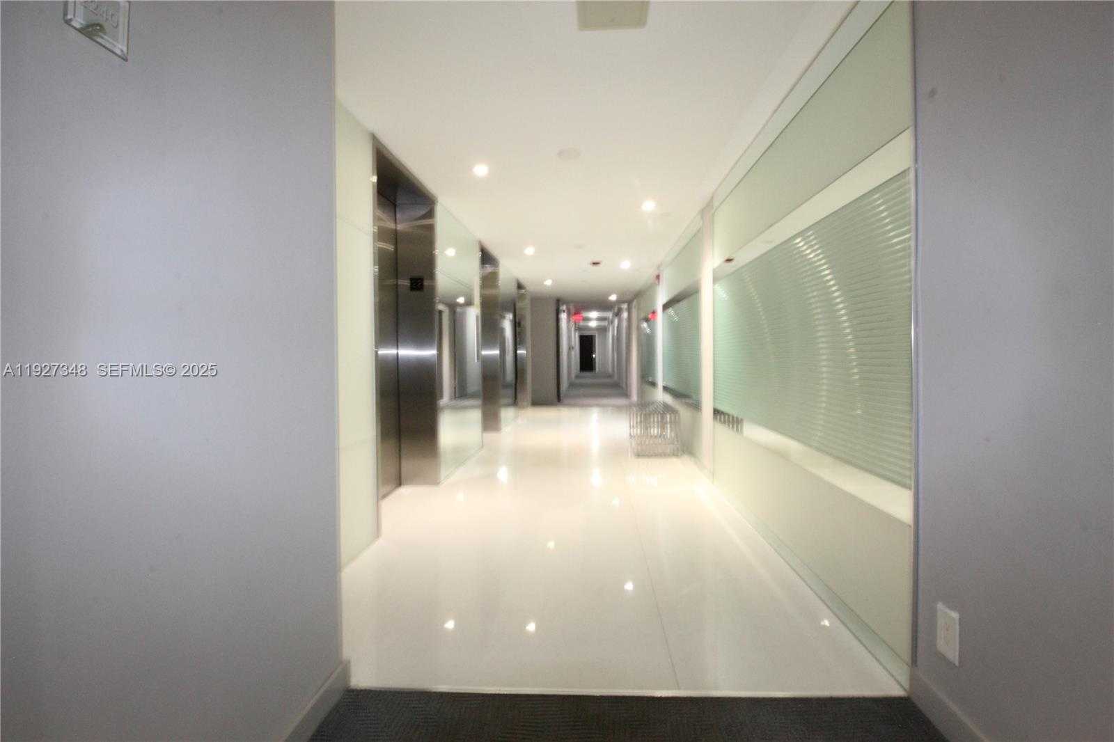 Small Image of 20379 WEST COUNTRY CLUB DR #2237, Aventura Number 25