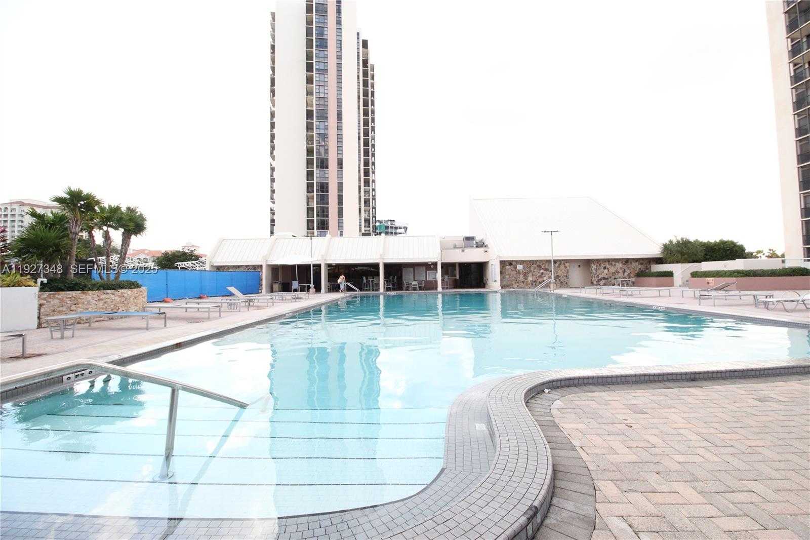 Small Image of 20379 WEST COUNTRY CLUB DR #2237, Aventura Number 36