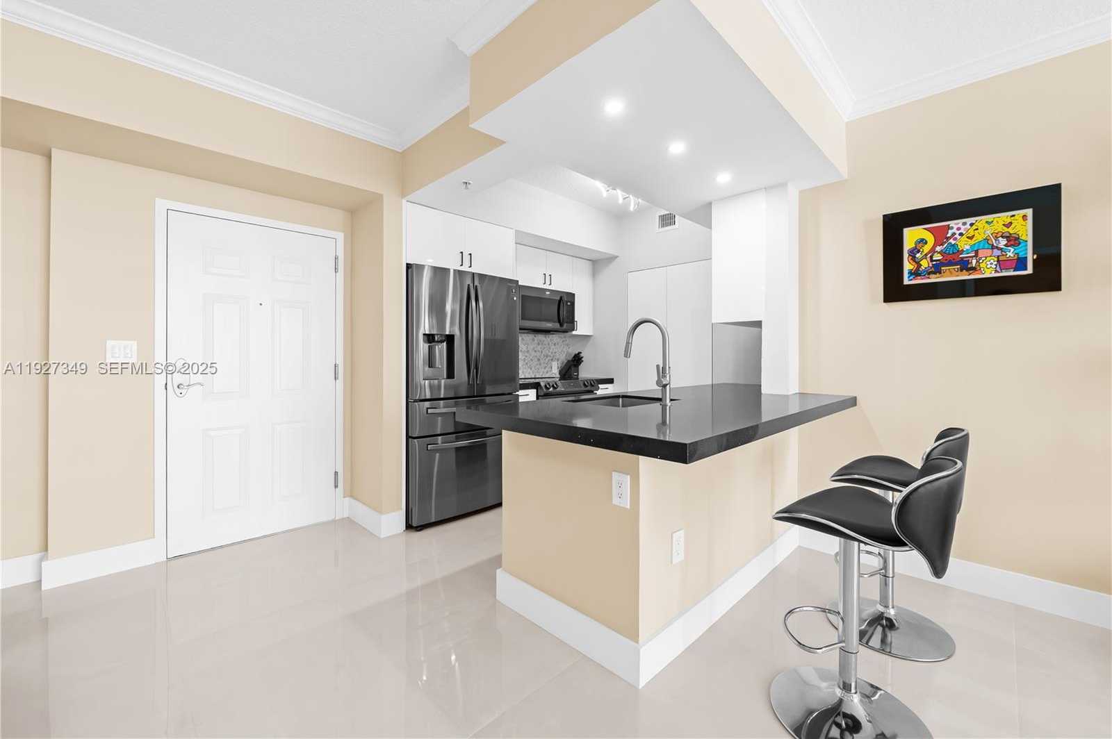 Small Image of 2000 NORTH BAYSHORE DR #1503, Miami Number 2