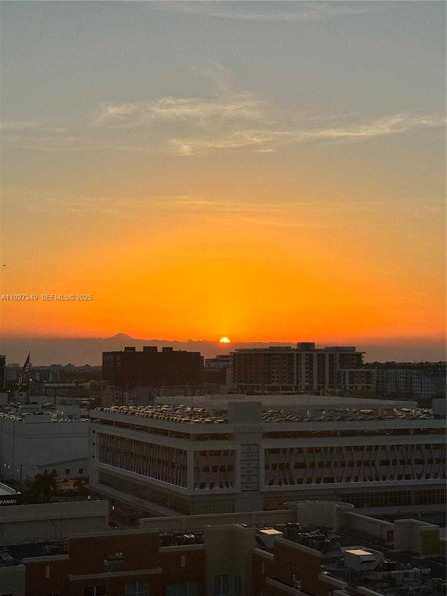 Small Image of 2000 NORTH BAYSHORE DR #1503, Miami Number 28