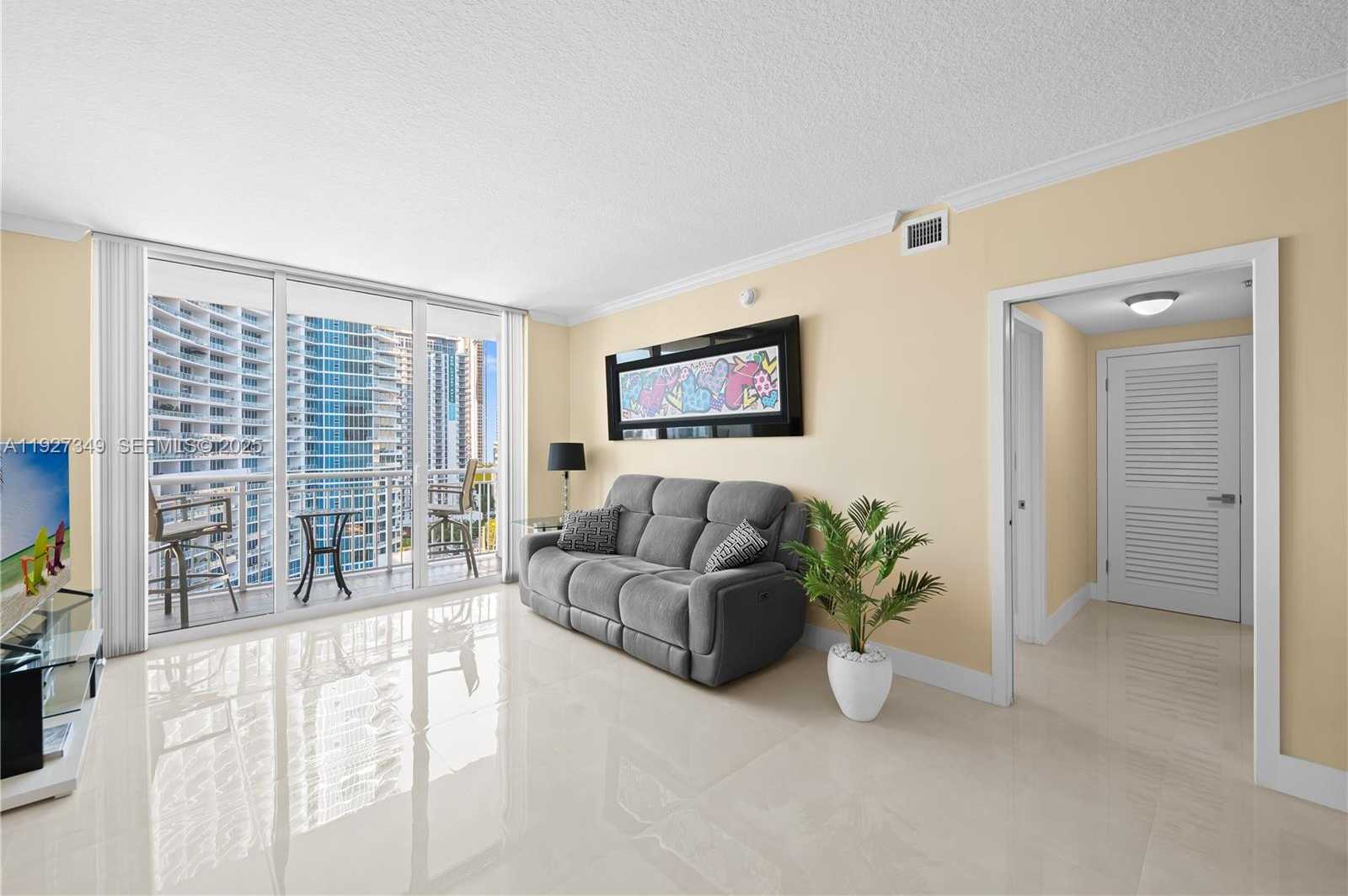 Small Image of 2000 NORTH BAYSHORE DR #1503, Miami Number 8