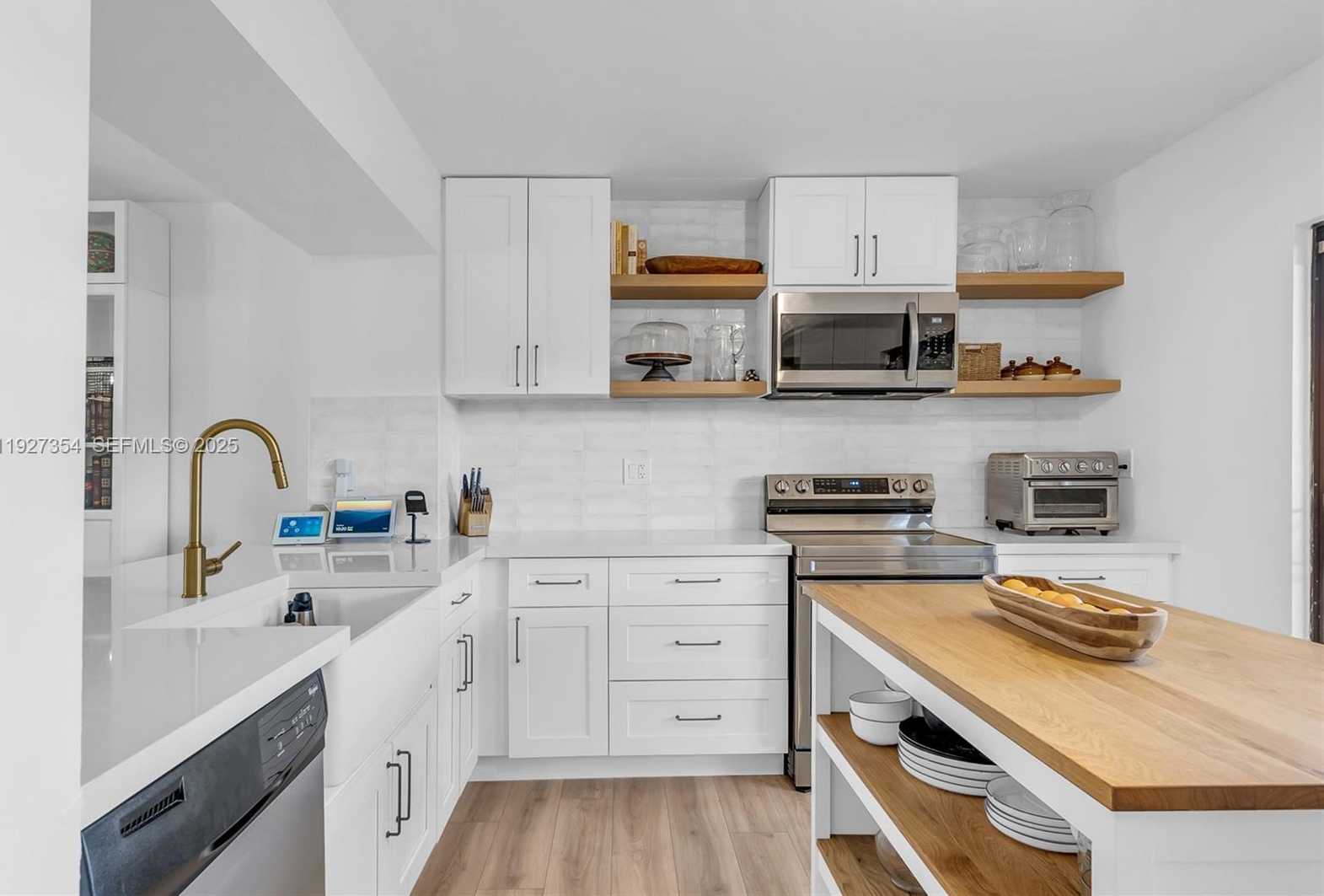 Small Image of 10080 SOUTH WEST 77TH CT, Miami Number 10