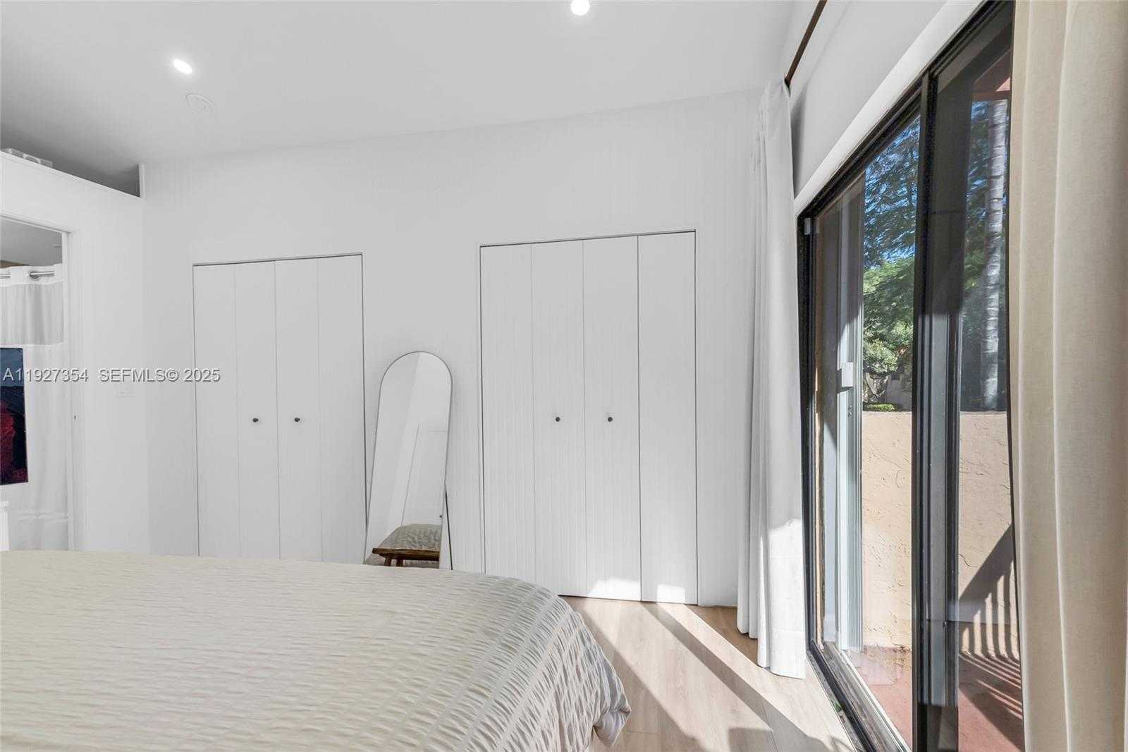 Small Image of 10080 SOUTH WEST 77TH CT, Miami Number 18