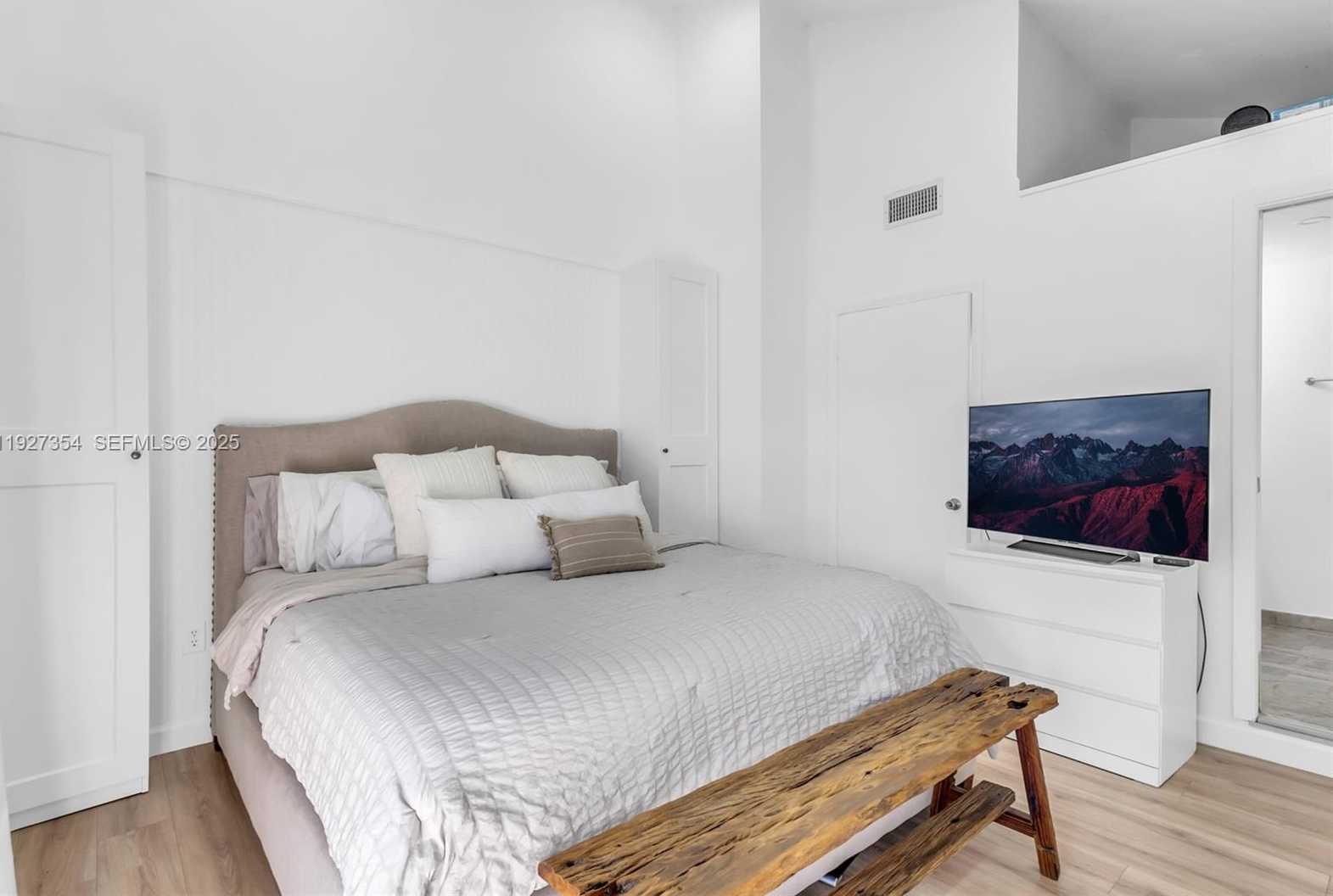 Small Image of 10080 SOUTH WEST 77TH CT, Miami Number 19