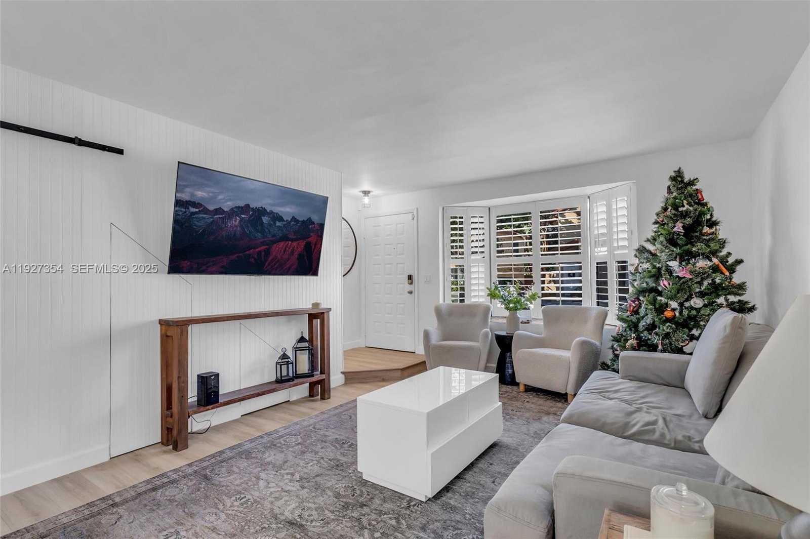 Small Image of 10080 SOUTH WEST 77TH CT, Miami Number 5