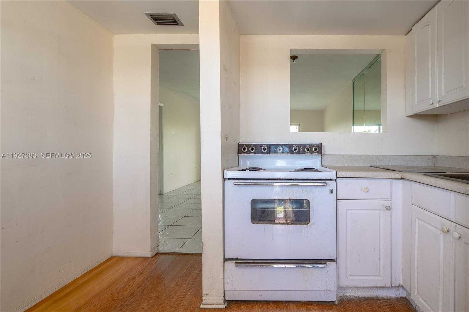 Small Image of 2929 POINT EAST #A-303, Aventura Number 16