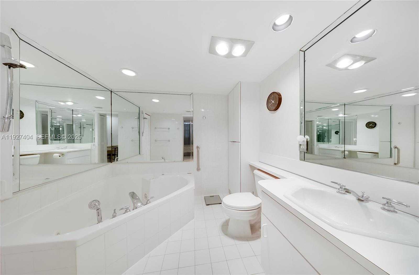 Small Image of 465 OCEAN DR #224, Miami Beach Number 5