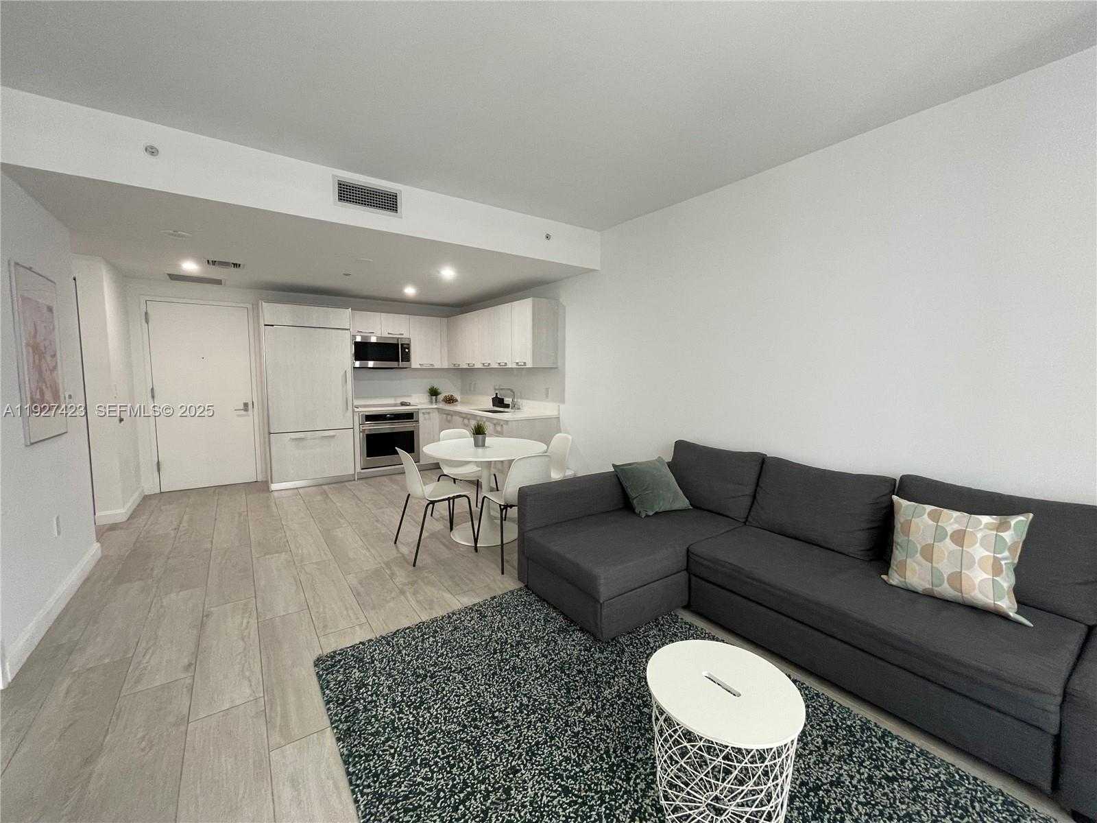 Small Image of 45 SOUTH WEST 9TH ST #1407, Miami Number 2