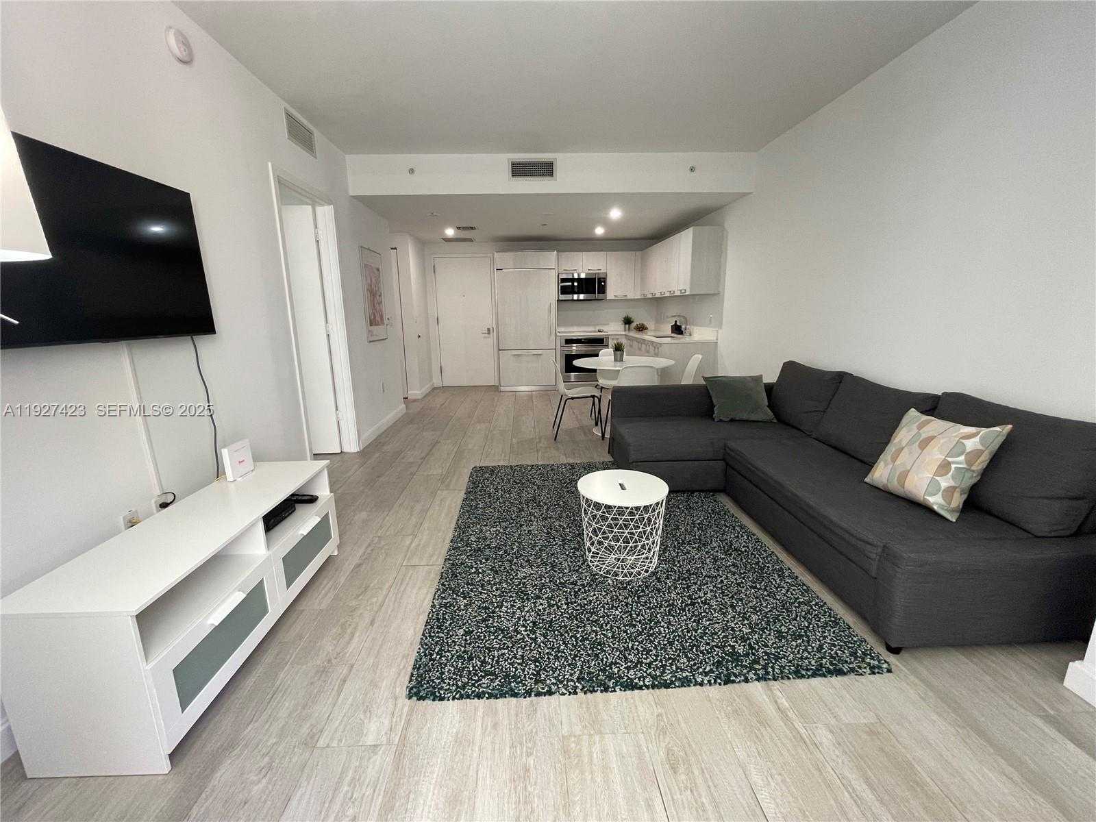 Small Image of 45 SOUTH WEST 9TH ST #1407, Miami Number 4