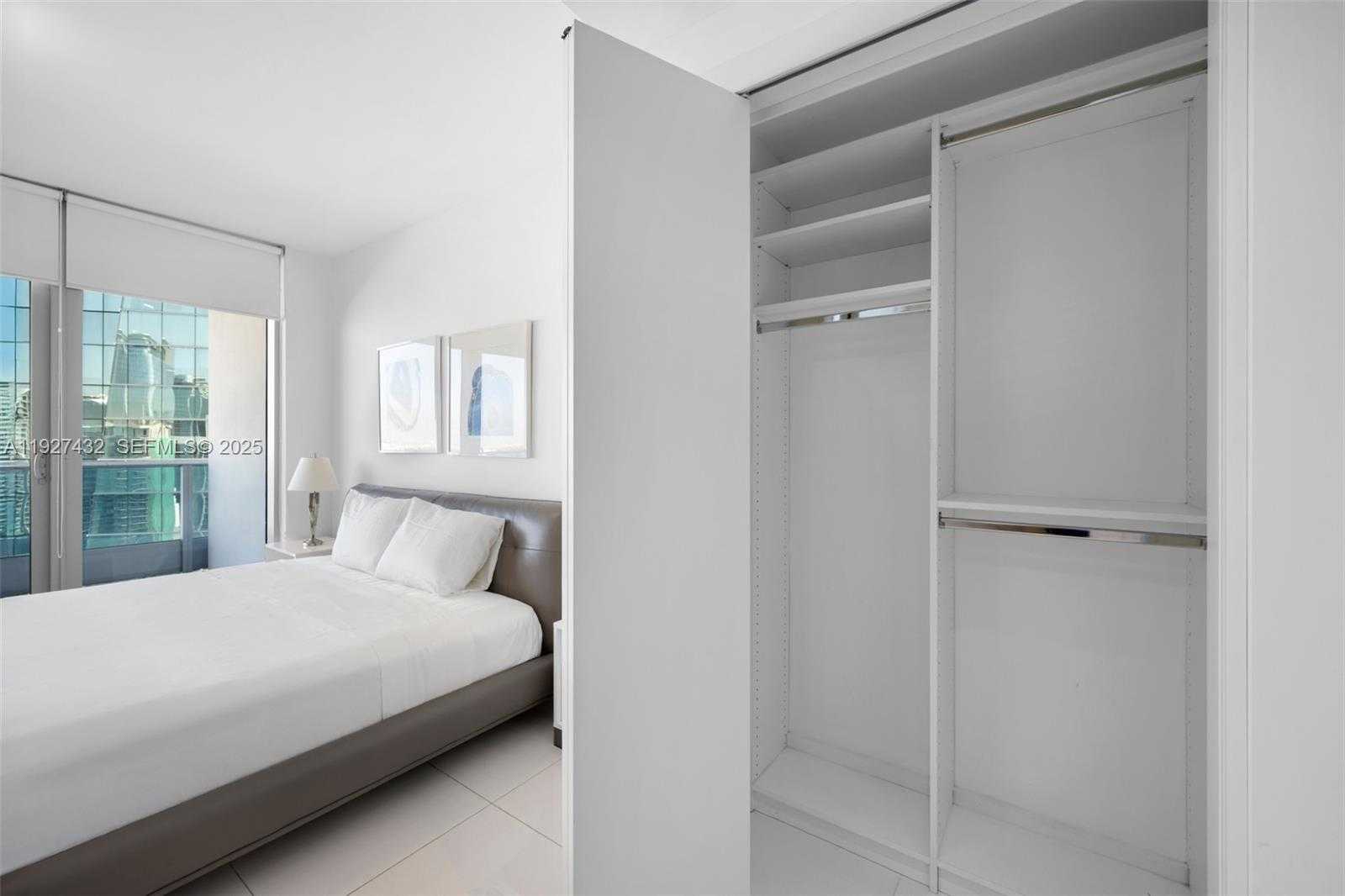 Imagen de Pequeño Objeto