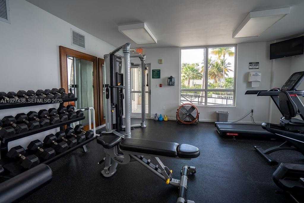 Small Image of 1625 KENNEDY CSWY #1004D, North Bay Village Number 14