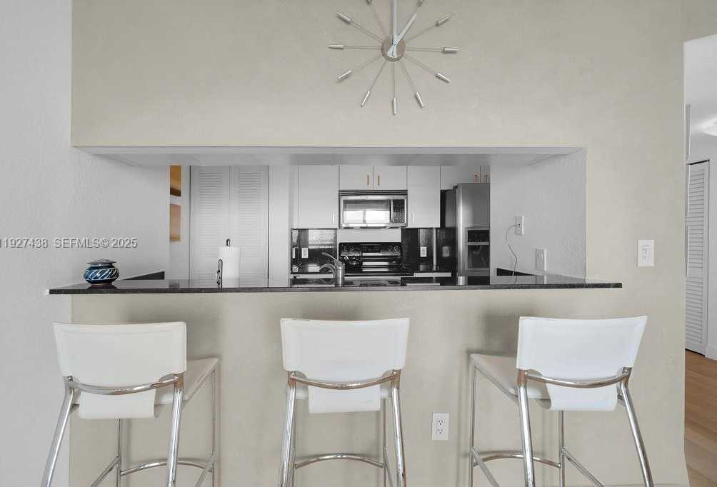 Small Image of 1625 KENNEDY CSWY #1004D, North Bay Village Number 8