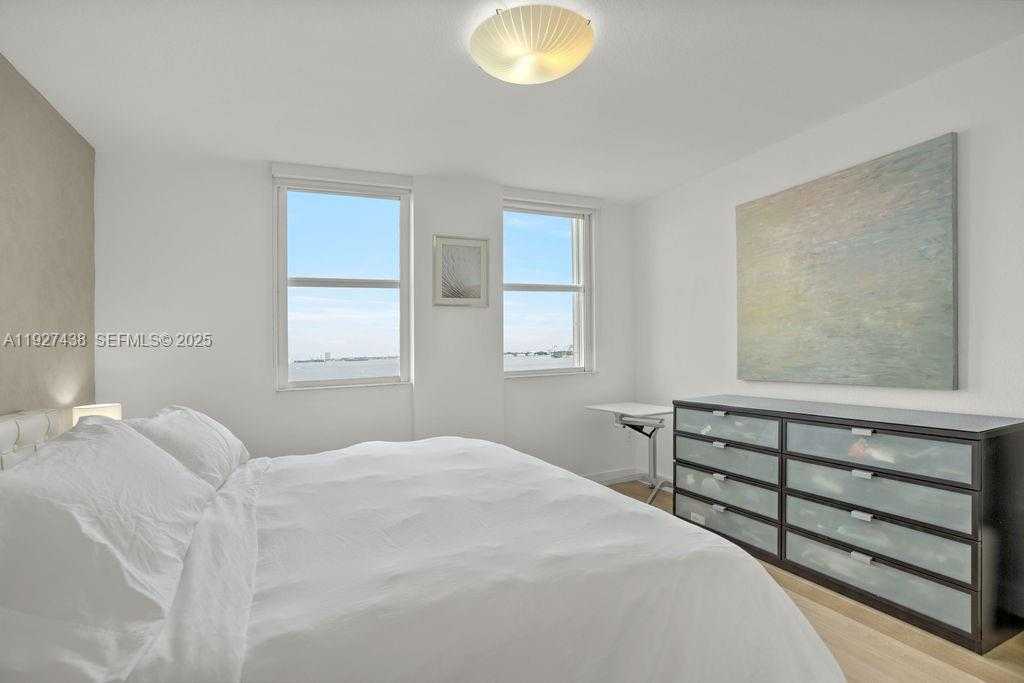 Small Image of 1625 KENNEDY CSWY #1004D, North Bay Village Number 9