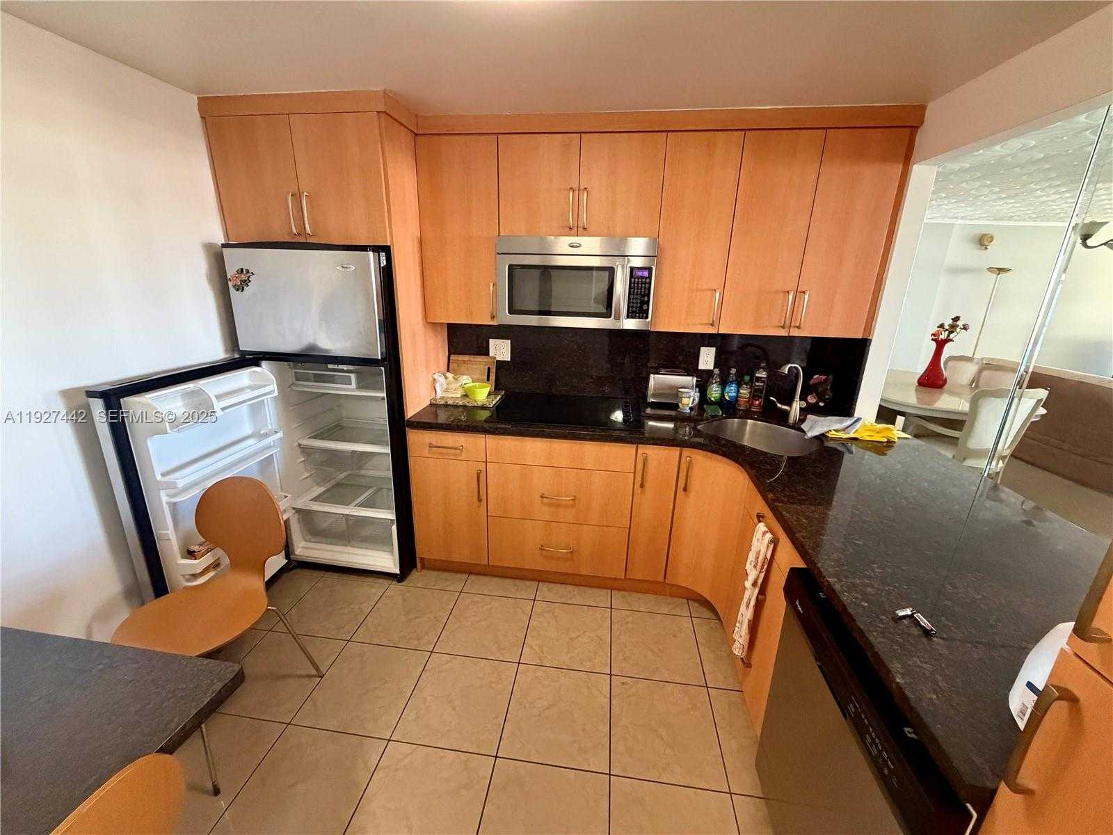 Small Image of 1849 SOUTH OCEAN DRIVE #1405, Hallandale Beach Number 14