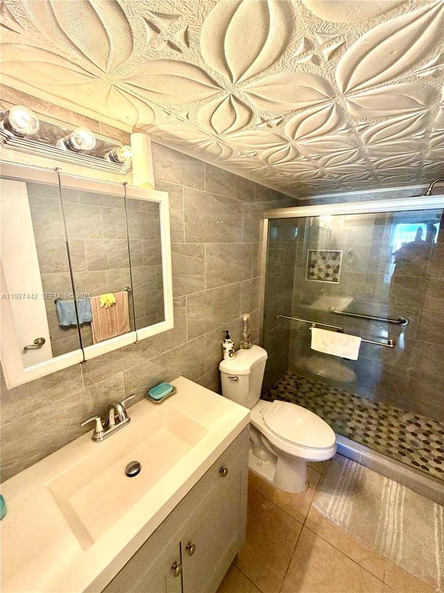 Small Image of 1849 SOUTH OCEAN DRIVE #1405, Hallandale Beach Number 19