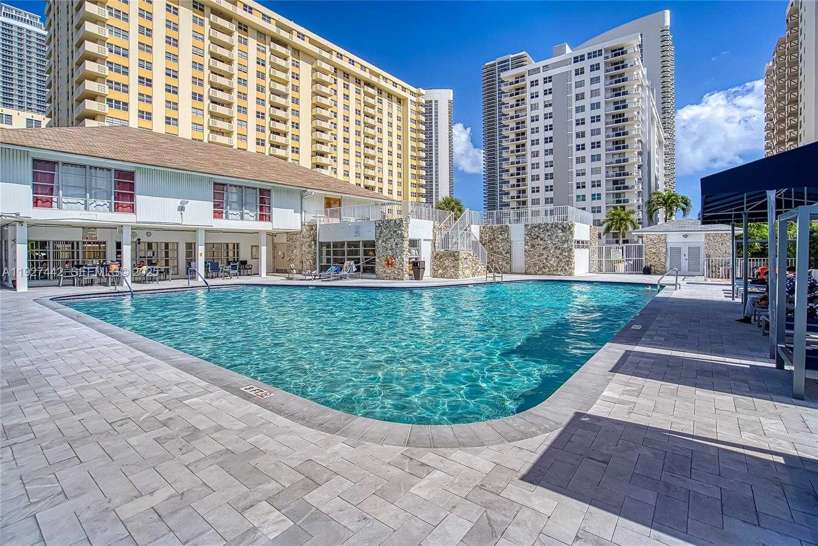 Small Image of 1849 SOUTH OCEAN DRIVE #1405, Hallandale Beach Number 3