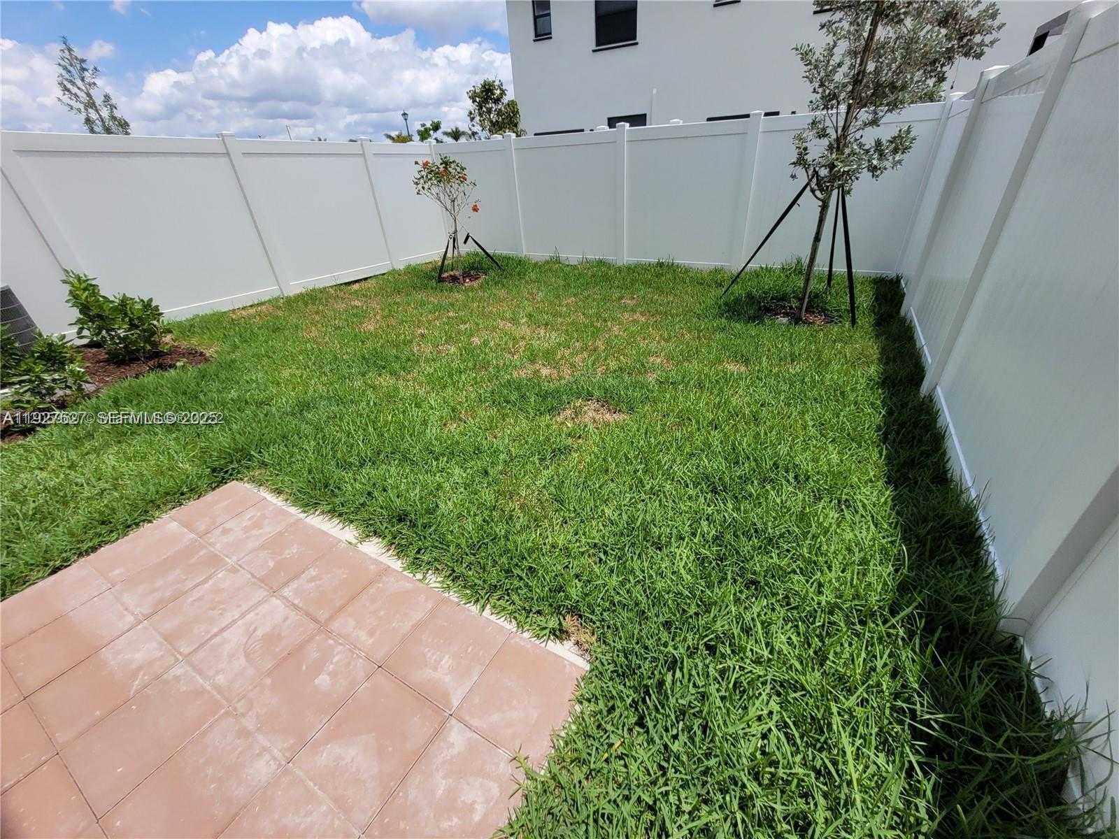 Small Image of 11125 WEST 33RD CT, Hialeah Number 12