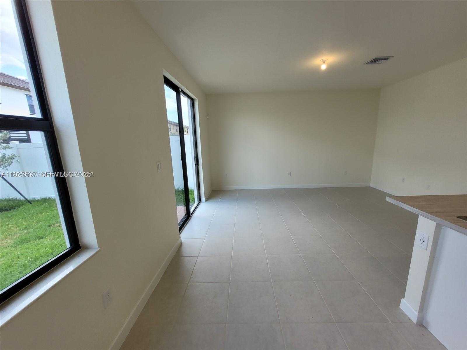 Small Image of 11125 WEST 33RD CT, Hialeah Number 9