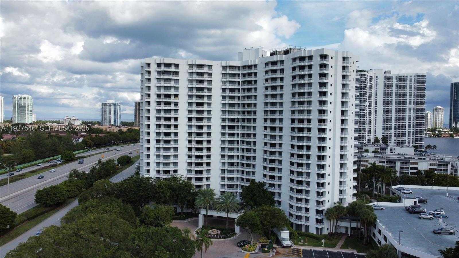 Small Image of 3300 NORTH EAST 192ND ST #903, Aventura Number 1