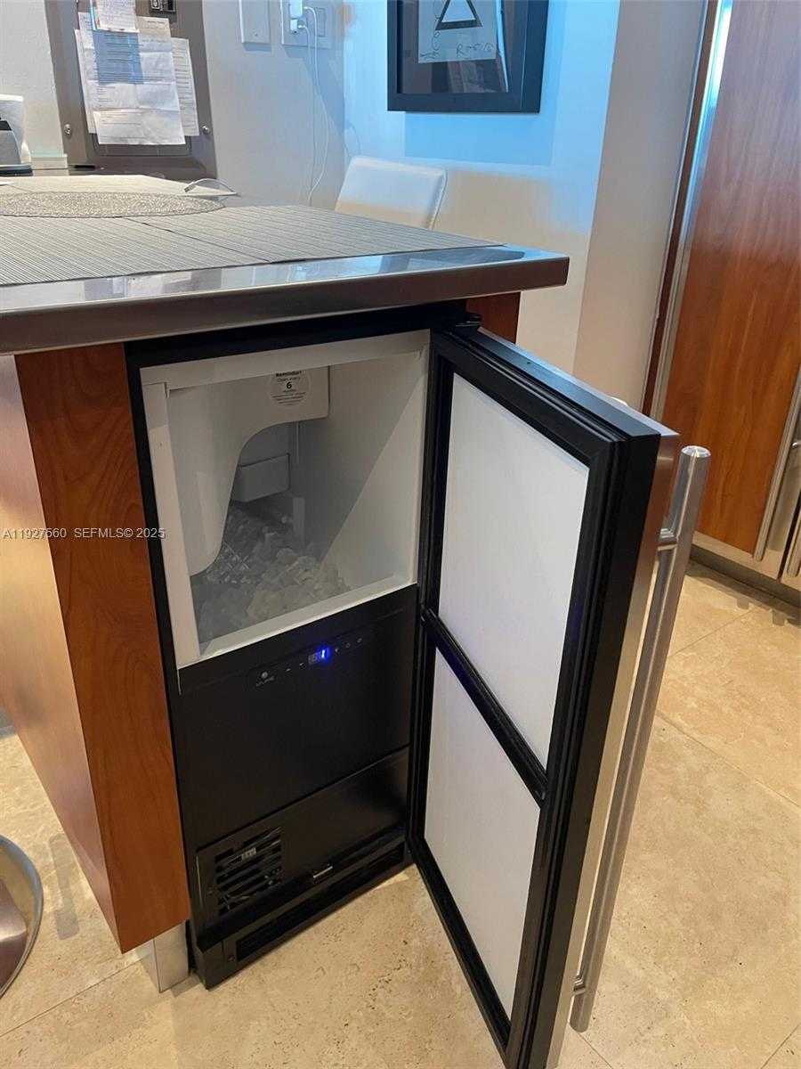 Small Image of 1331 BRICKELL BAY DR #3607, Miami Number 18