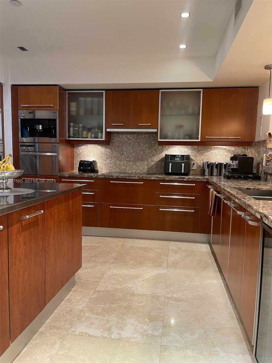 Small Image of 1331 BRICKELL BAY DR #3607, Miami Number 19