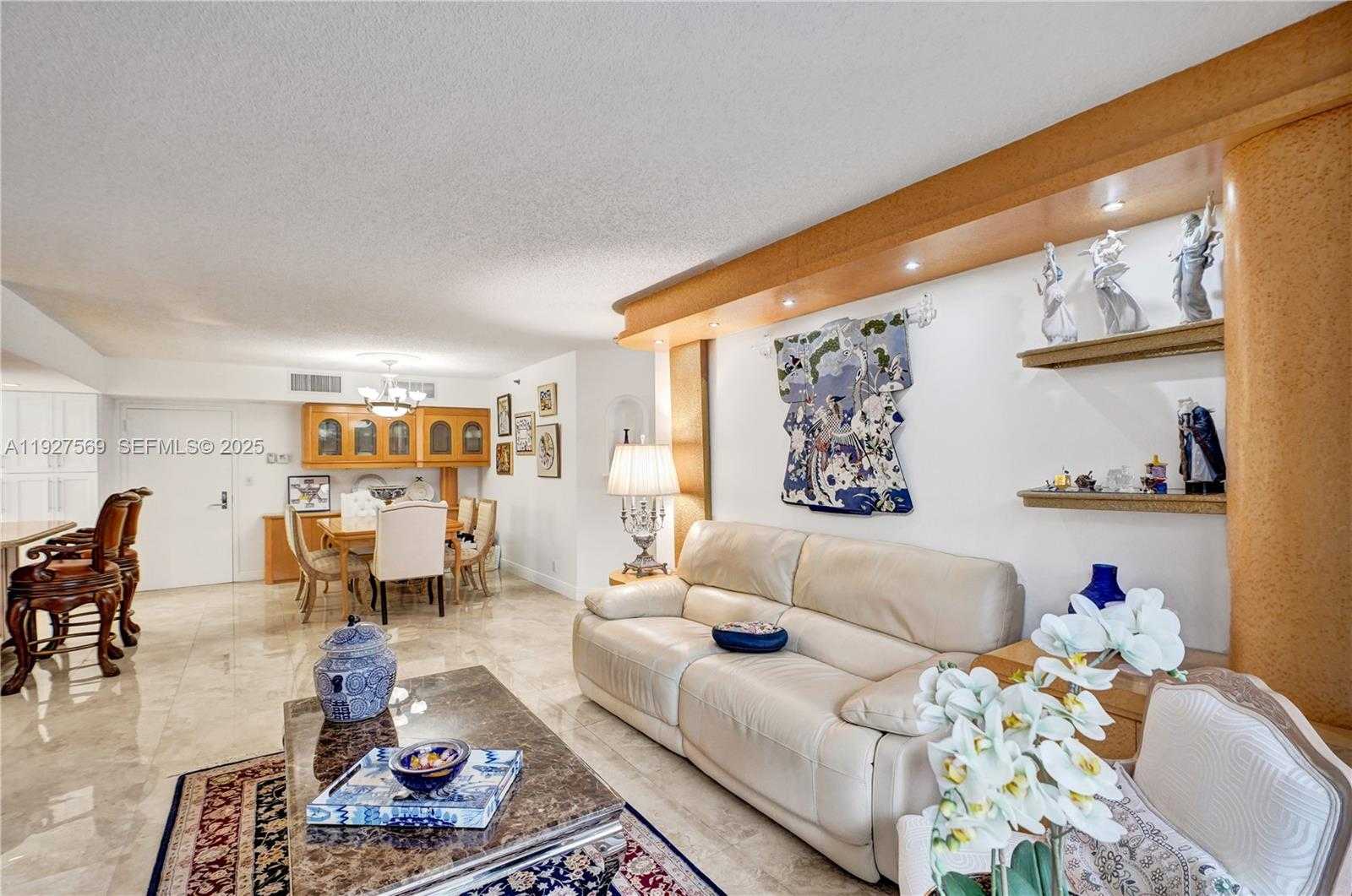 Imagen de Pequeño Objeto