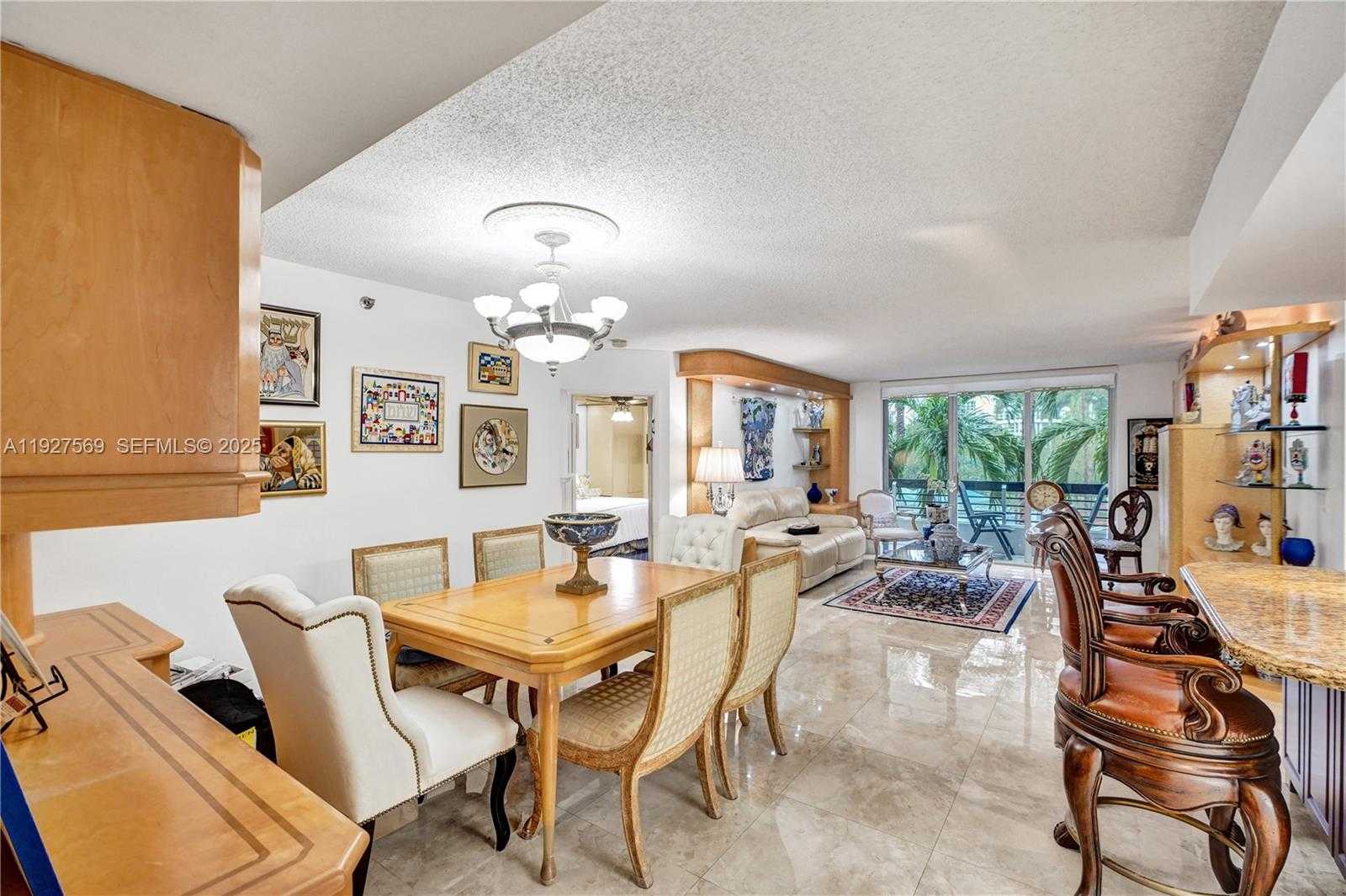 Imagen de Pequeño Objeto