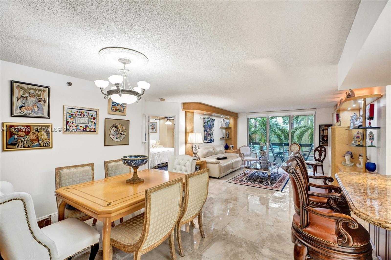 Imagen de Pequeño Objeto