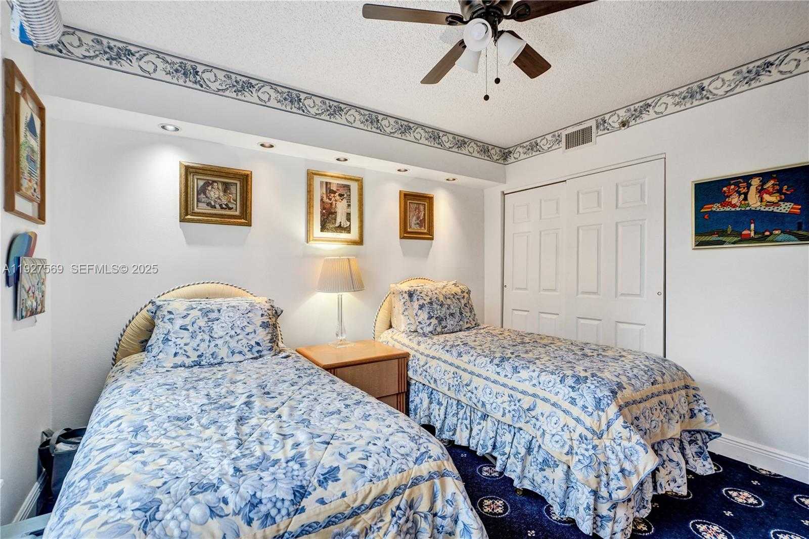 Imagen de Pequeño Objeto