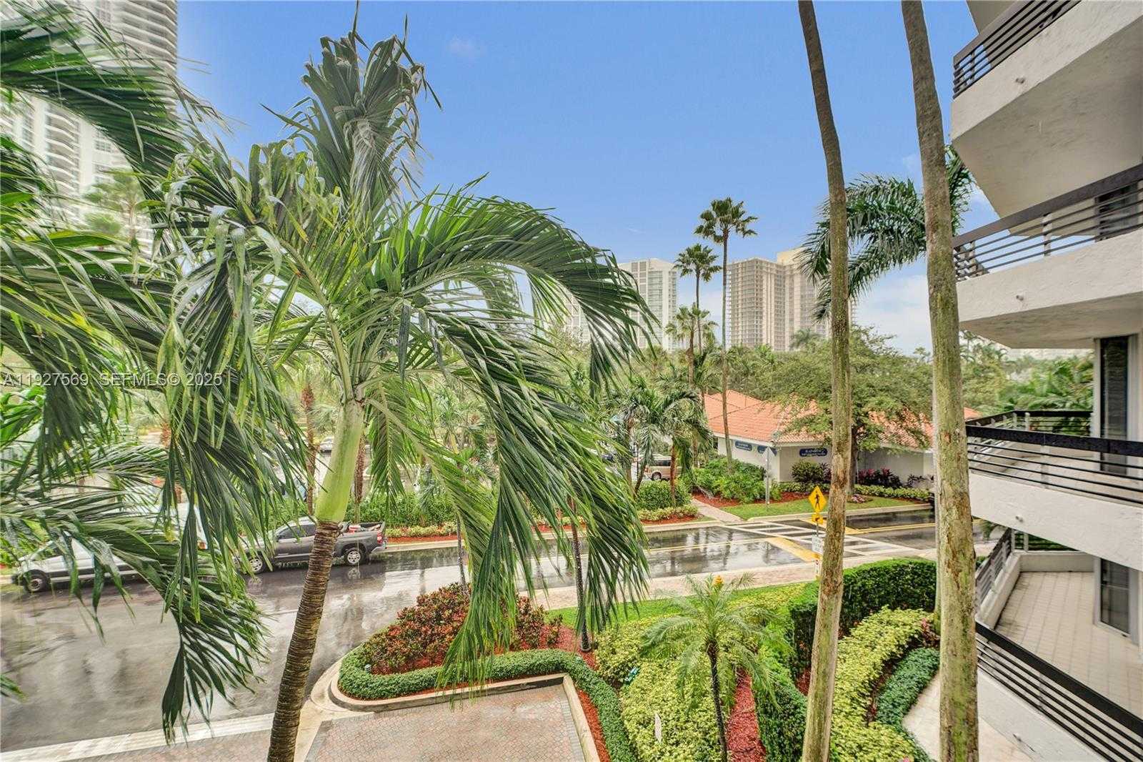 Imagen de Pequeño Objeto