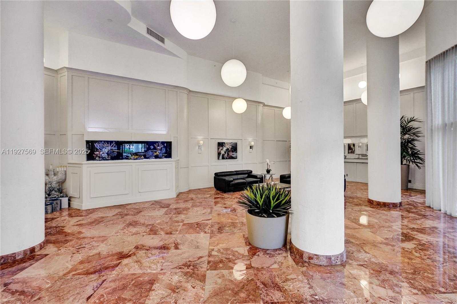 Imagen de Pequeño Objeto