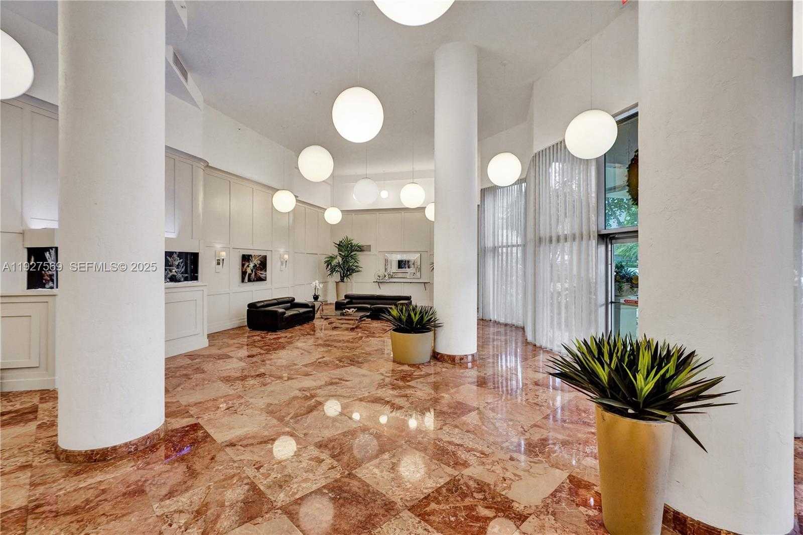 Imagen de Pequeño Objeto