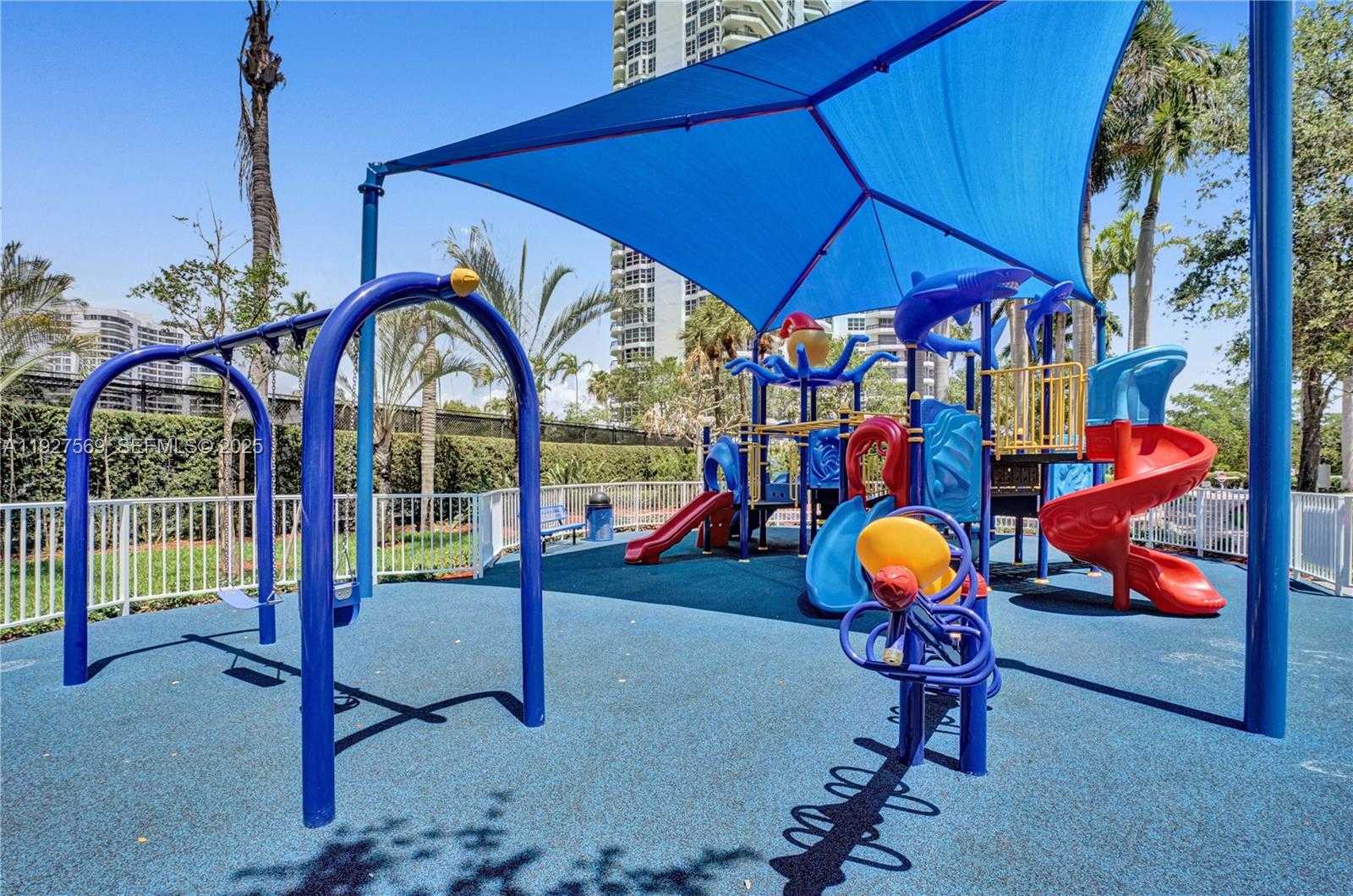 Imagen de Pequeño Objeto