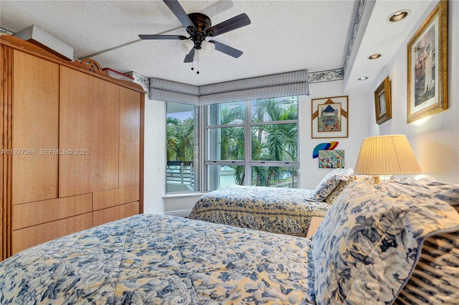 Imagen de Pequeño Objeto