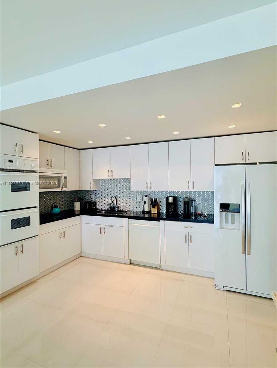 Small Image of 19370 COLLINS AVE #902, Sunny Isles Beach Number 3