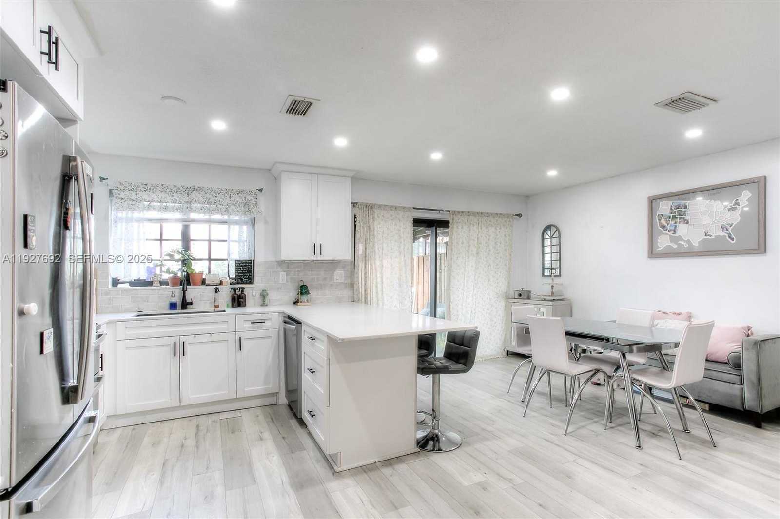 Small Image of 13351 SOUTH WEST 59TH TER, Miami Number 3