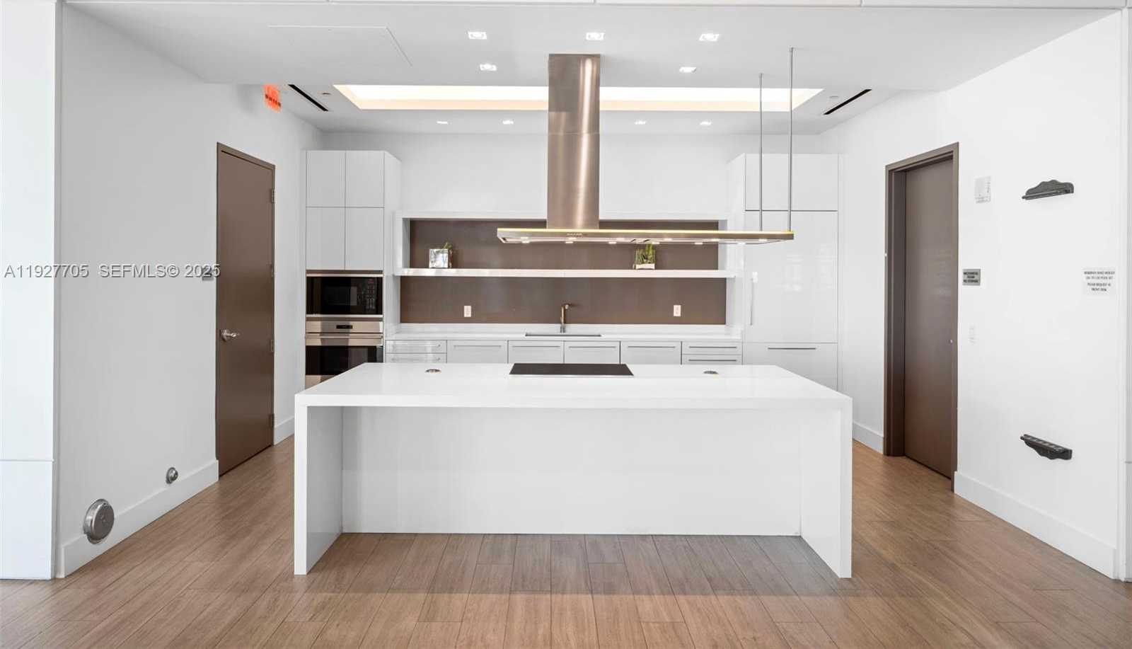 Small Image of 17301 BISCAYNE BLVD #1803, North Miami Beach Number 22