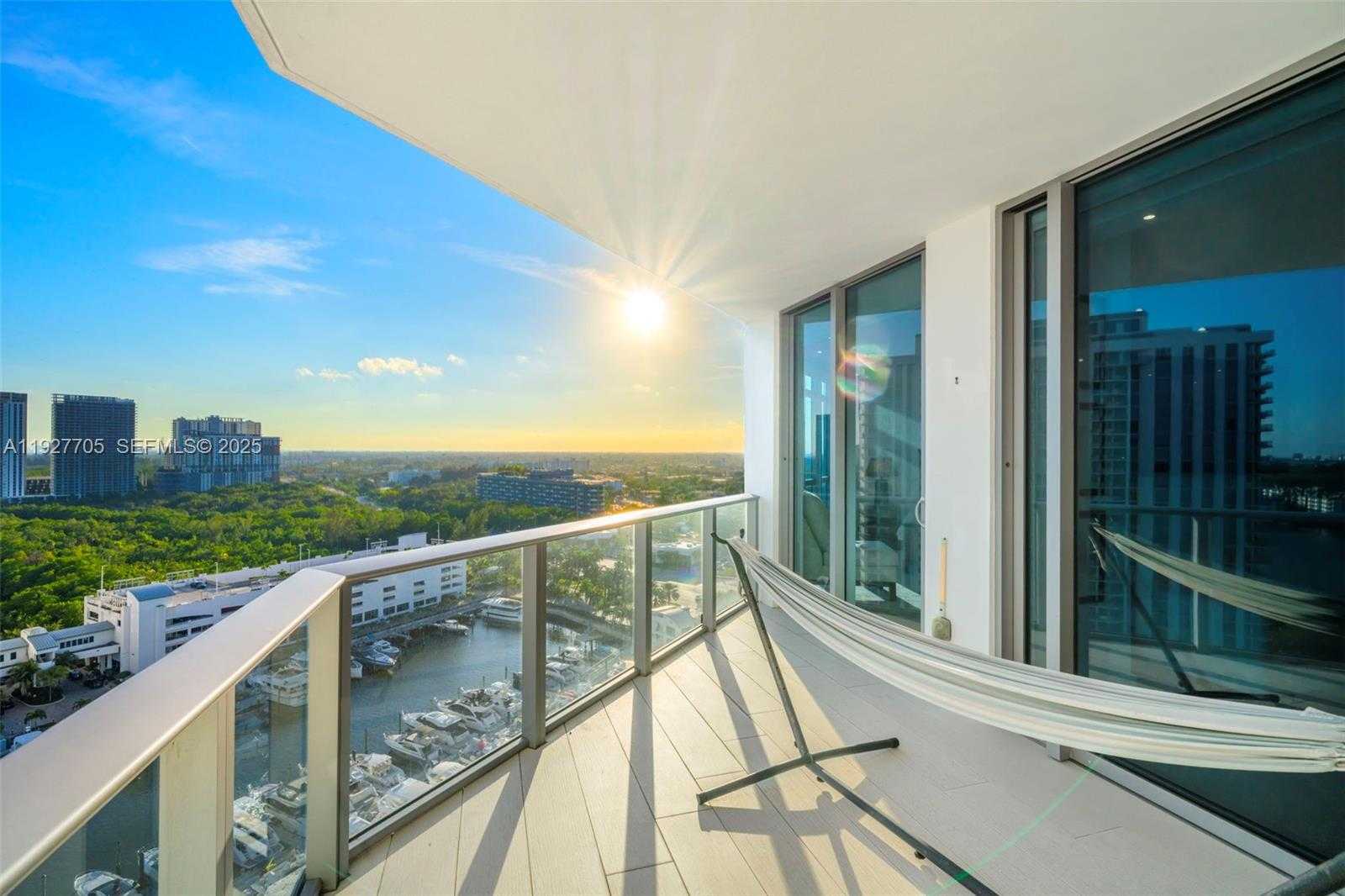 Small Image of 17301 BISCAYNE BLVD #1803, North Miami Beach Number 7