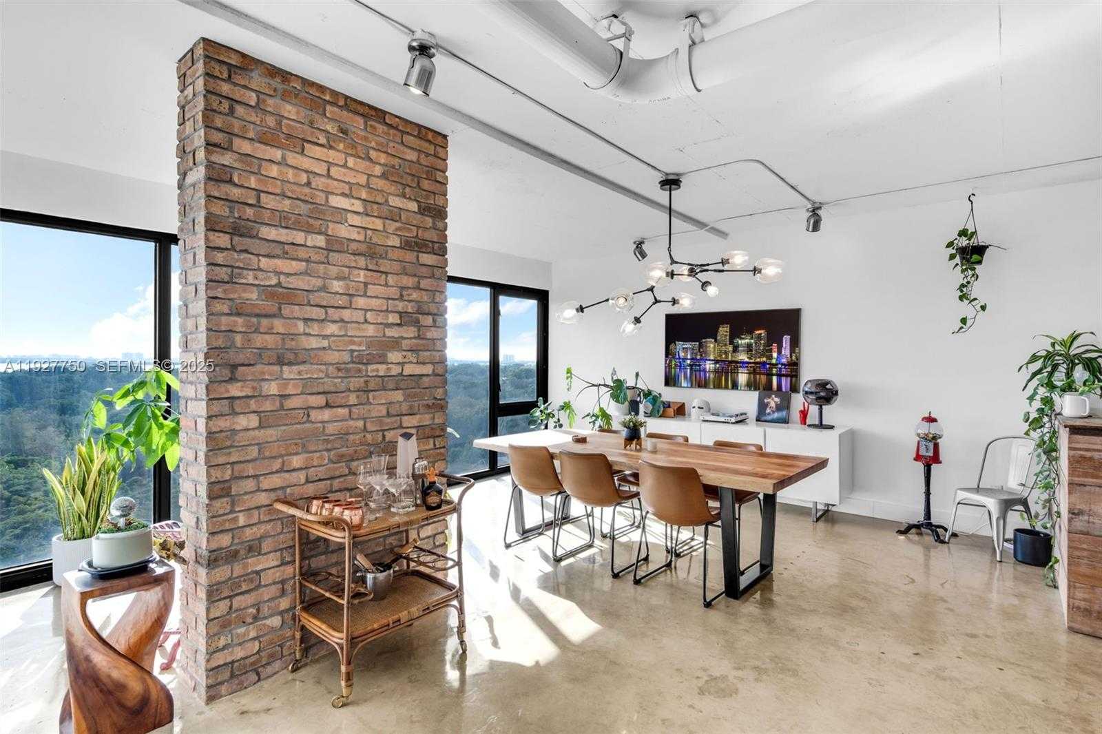 Small Image of 5701 BISCAYNE BLVD #PH-9, Miami Number 10