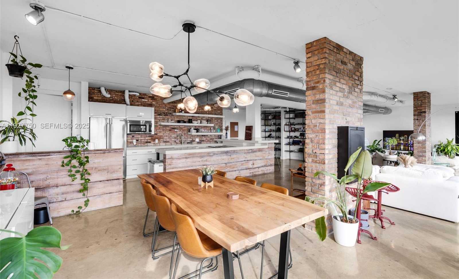 Small Image of 5701 BISCAYNE BLVD #PH-9, Miami Number 12