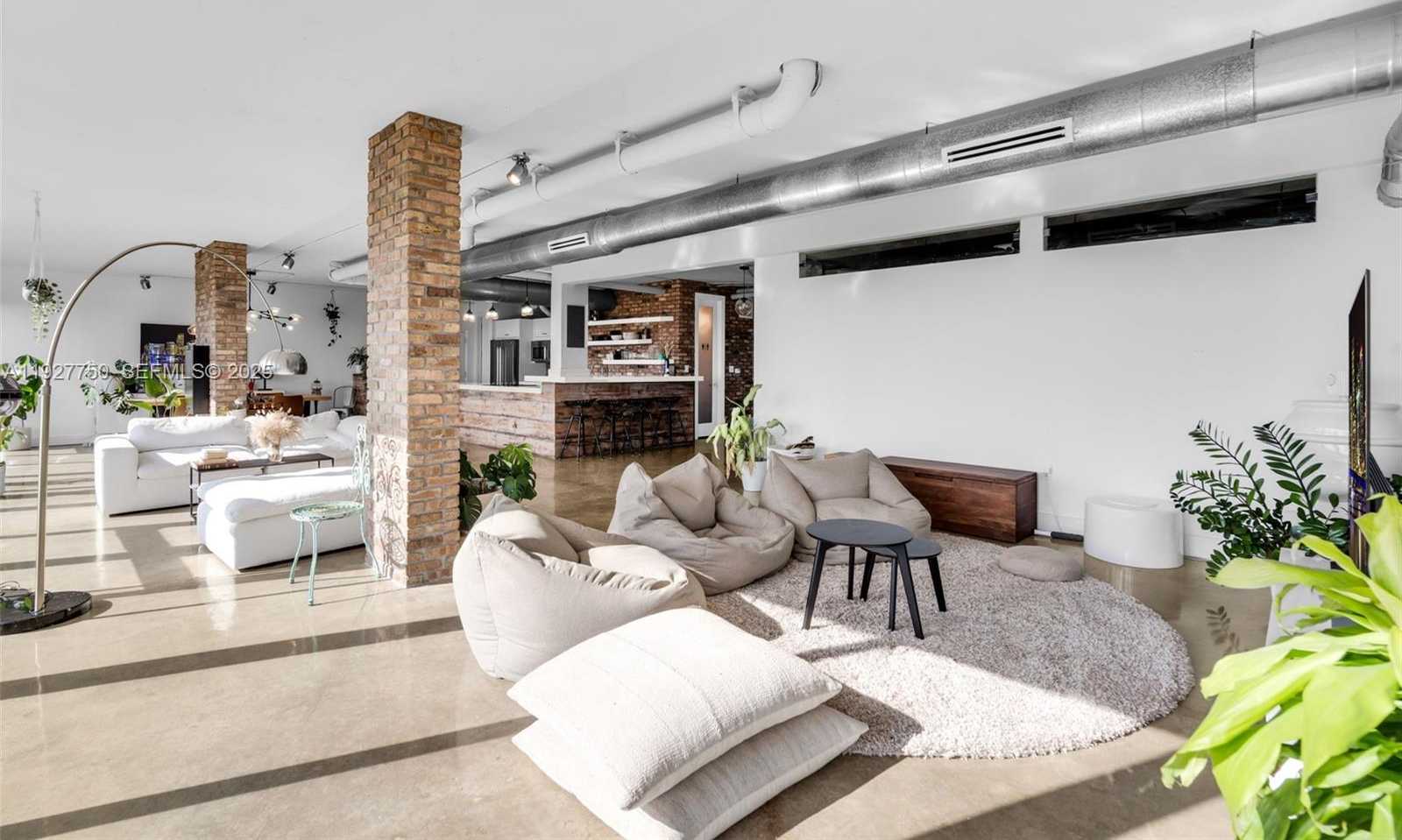 Small Image of 5701 BISCAYNE BLVD #PH-9, Miami Number 2