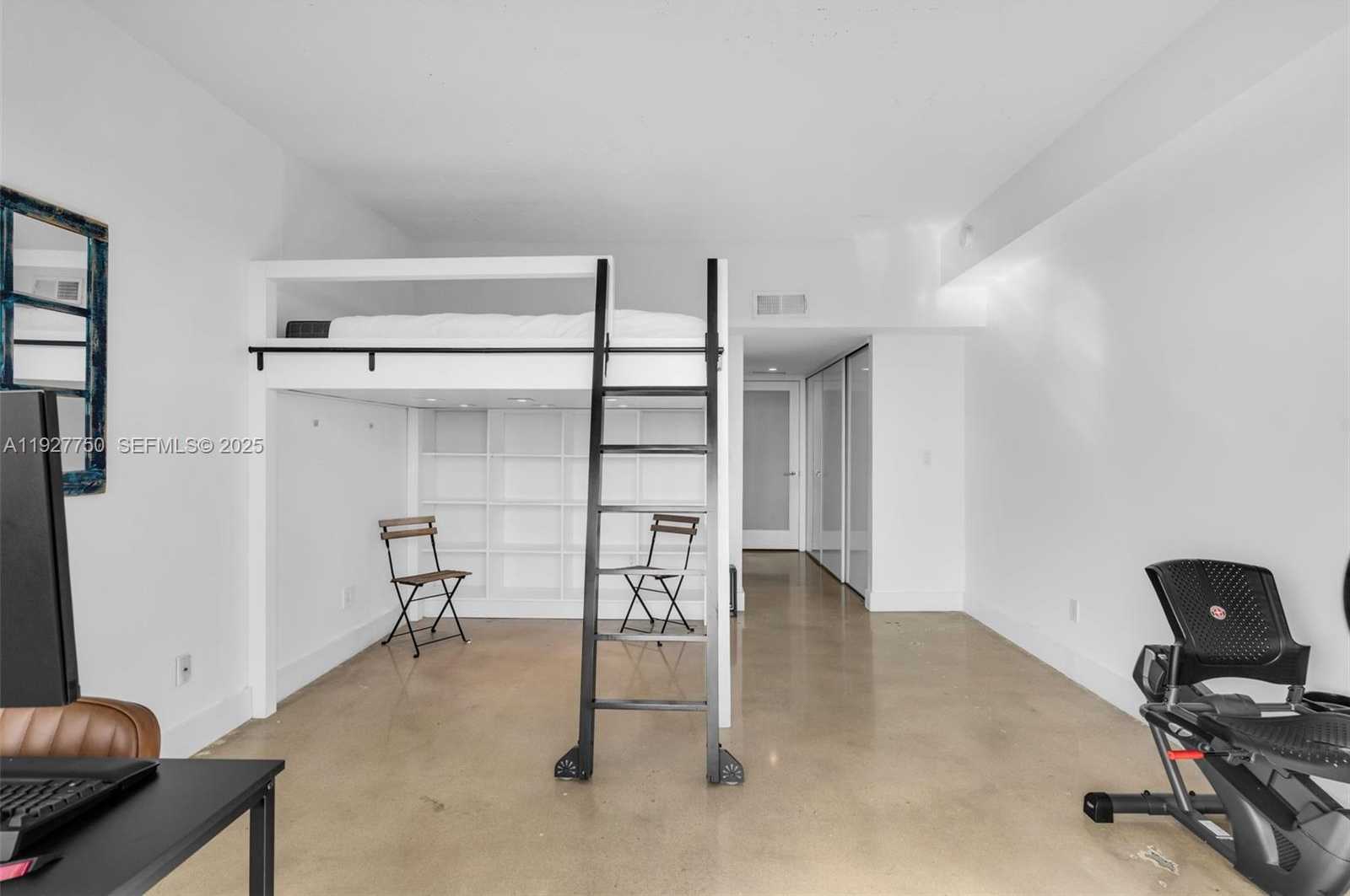 Small Image of 5701 BISCAYNE BLVD #PH-9, Miami Number 31