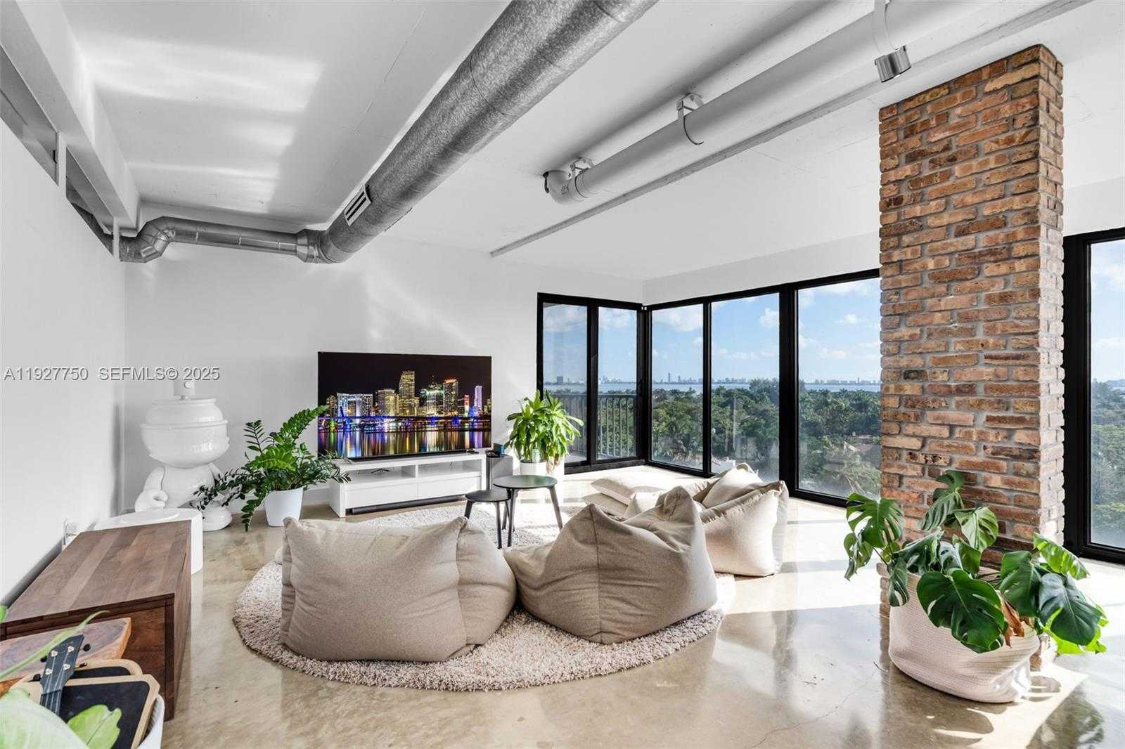 Small Image of 5701 BISCAYNE BLVD #PH-9, Miami Number 7