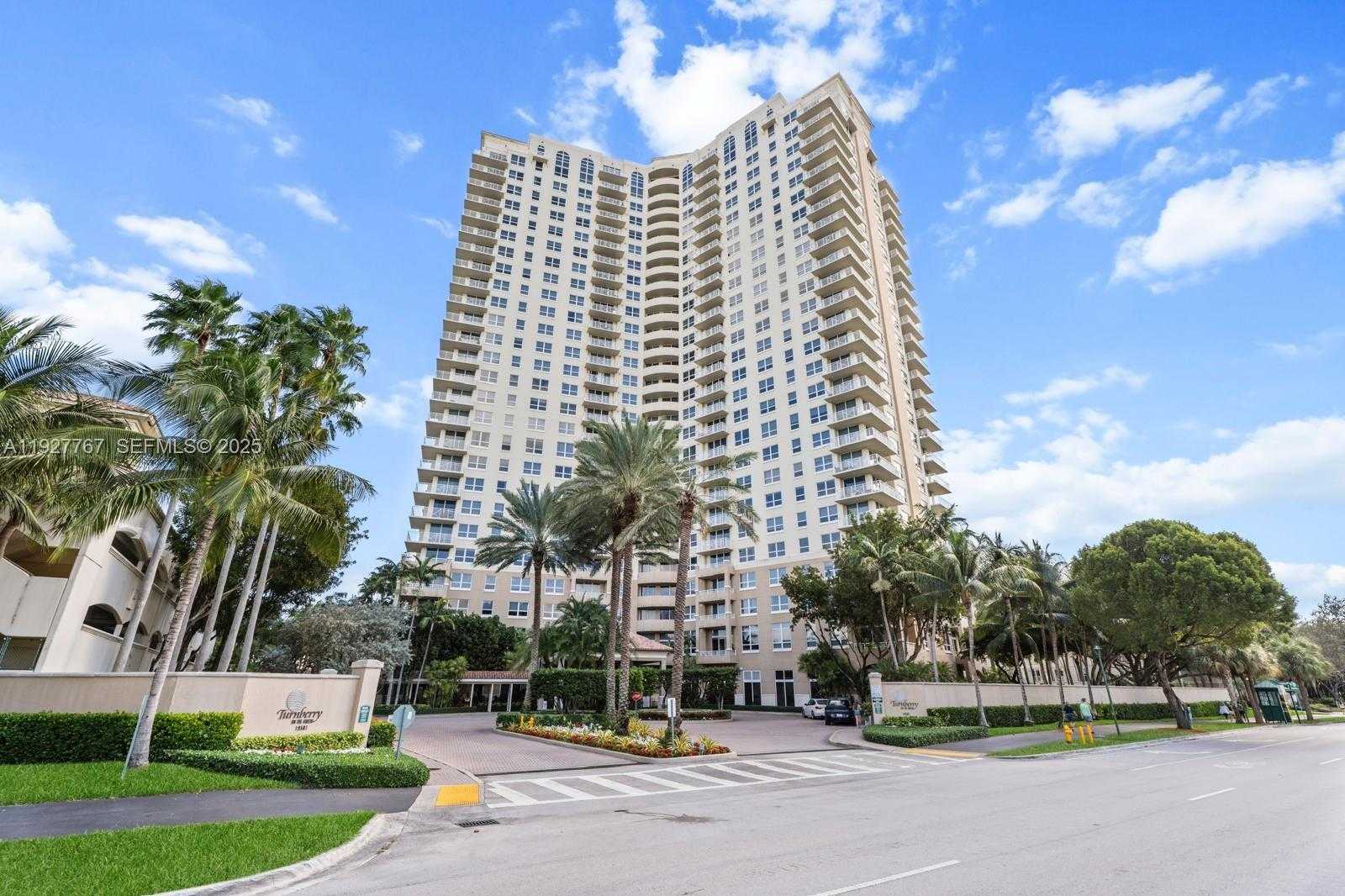 Small Image of 19501 WEST COUNTRY CLUB DR #1710, Aventura Number 1