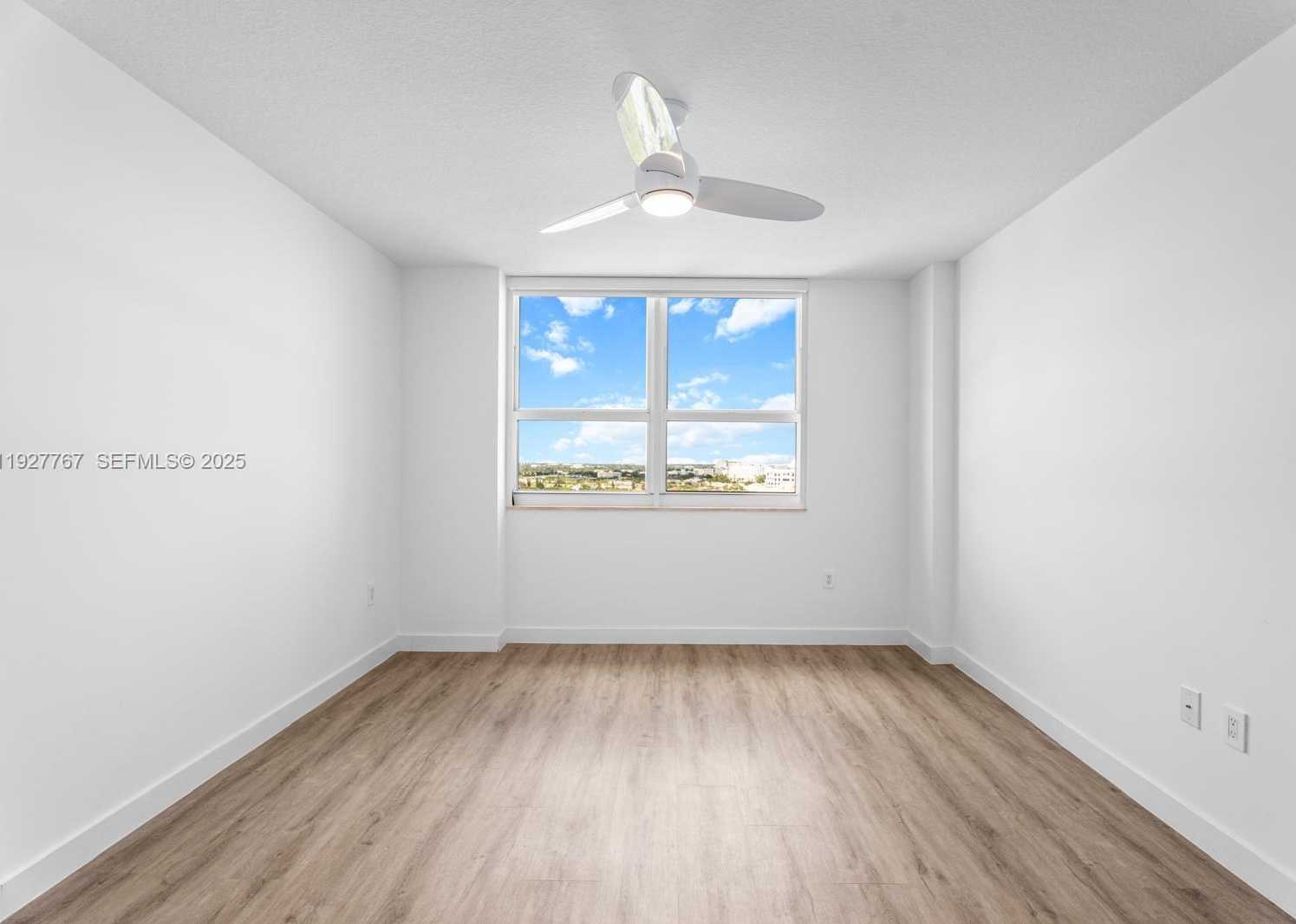 Small Image of 19501 WEST COUNTRY CLUB DR #1710, Aventura Number 13