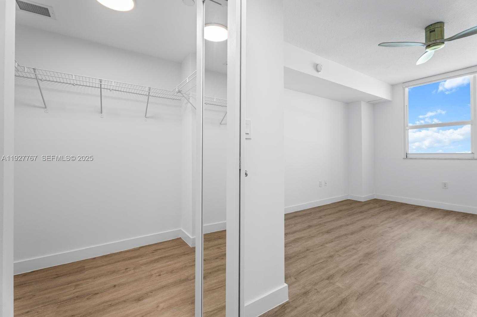 Small Image of 19501 WEST COUNTRY CLUB DR #1710, Aventura Number 18