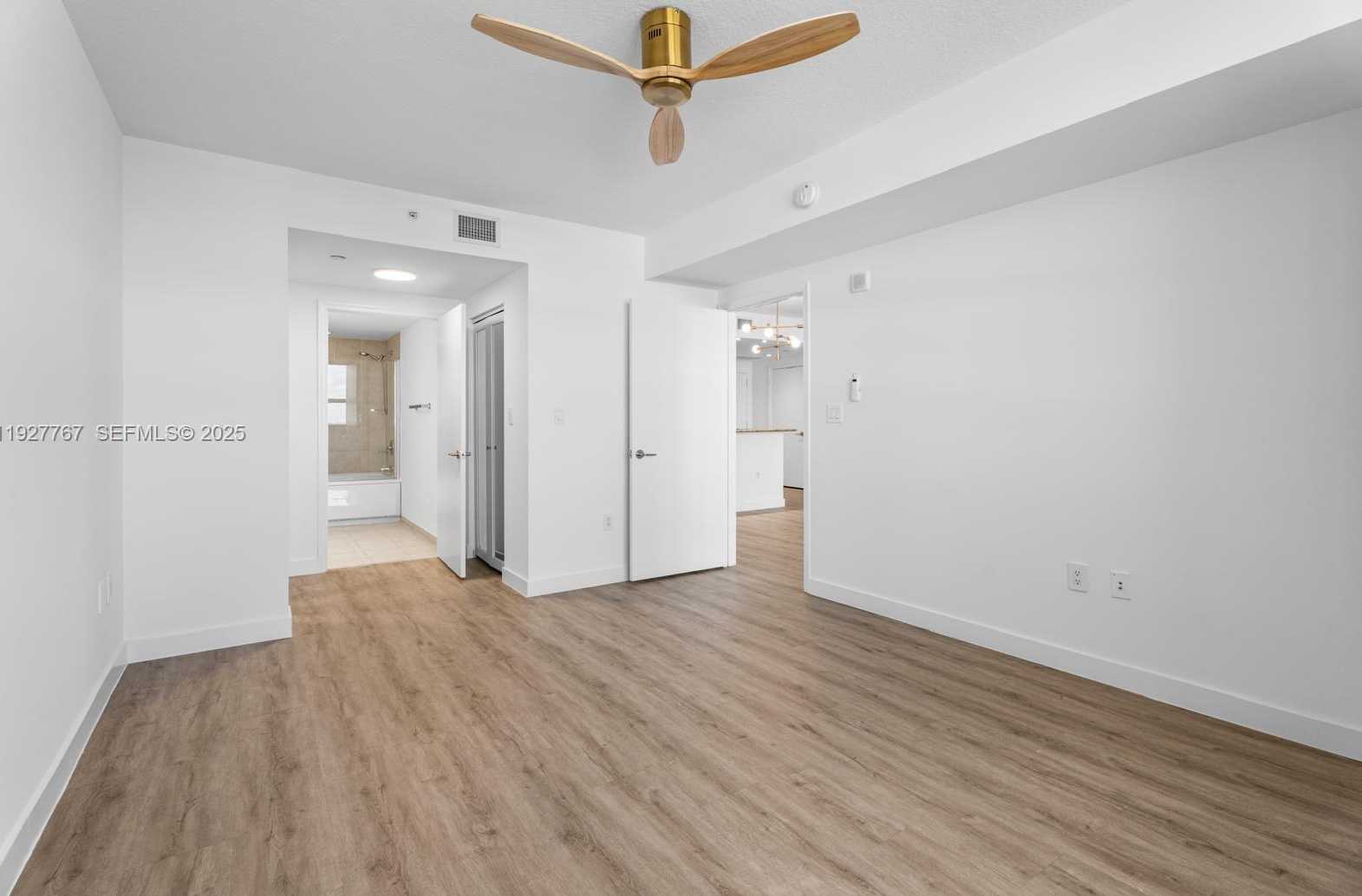 Small Image of 19501 WEST COUNTRY CLUB DR #1710, Aventura Number 22