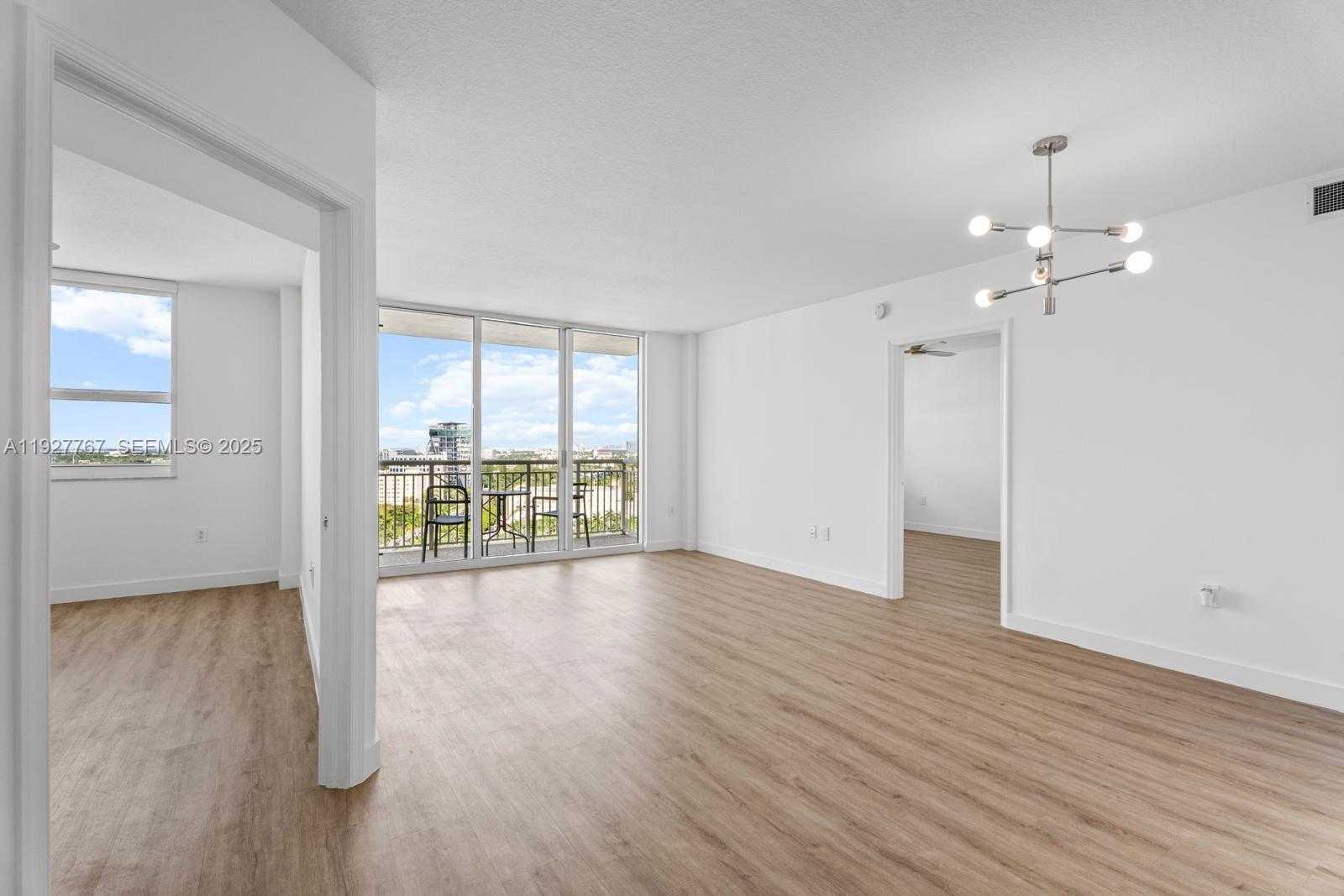 Small Image of 19501 WEST COUNTRY CLUB DR #1710, Aventura Number 6