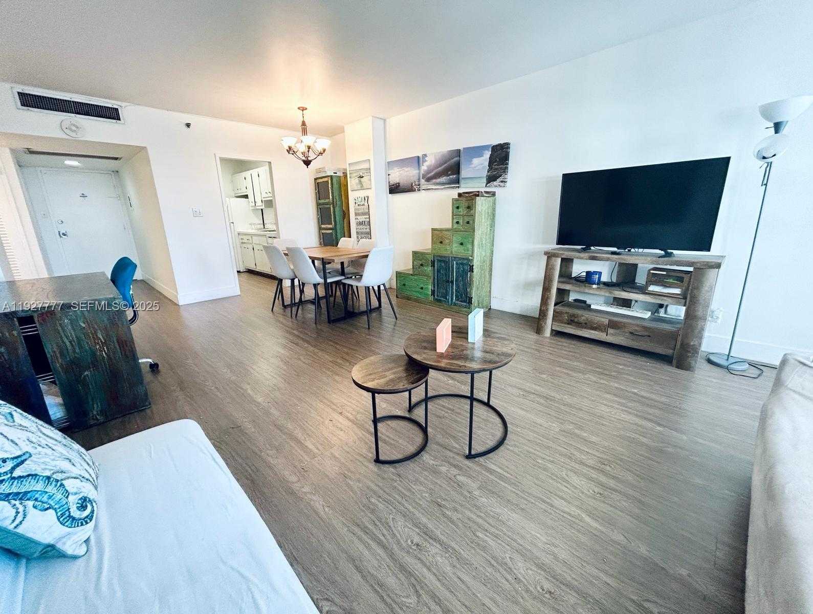 Small Image of 100 LINCOLN RD #922, Miami Beach Number 3